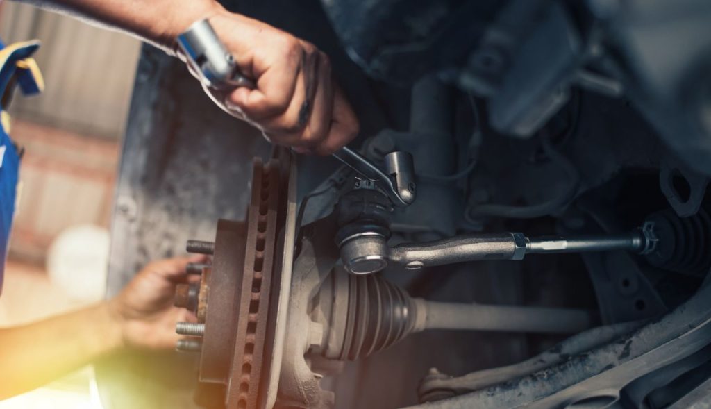 Partes automotrices con más demanda - Suspensión (amortiguadores, bujes, terminales)