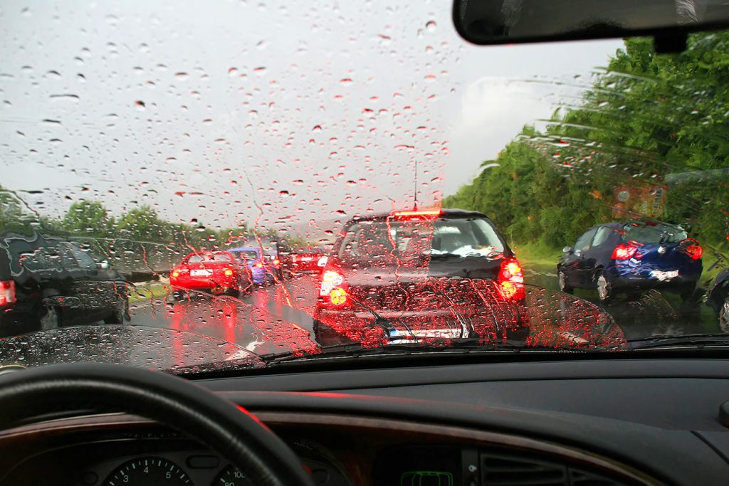 Cómo preparar tu auto antes del temporal de lluvias